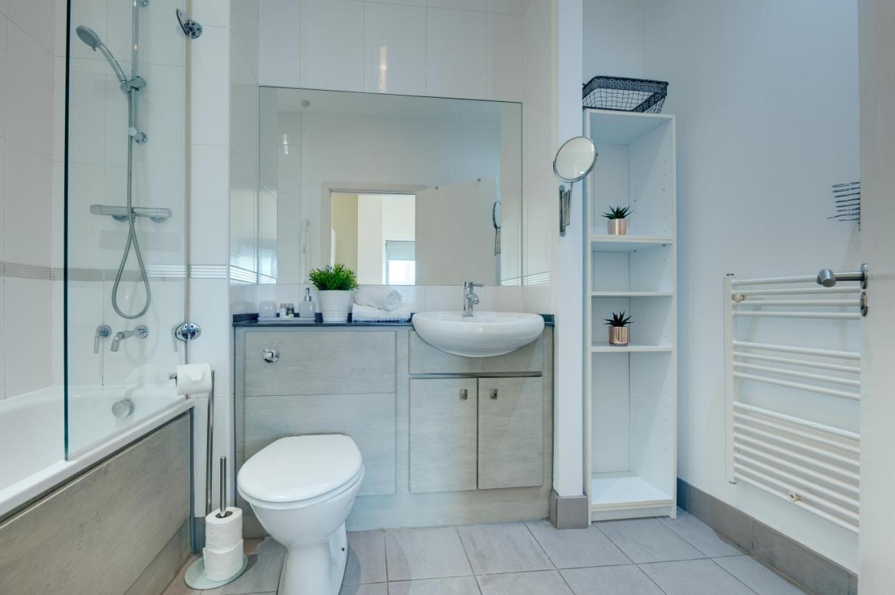 Crown Apartments 3B By Week2Week Newcastle upon Tyne Eksteriør bilde