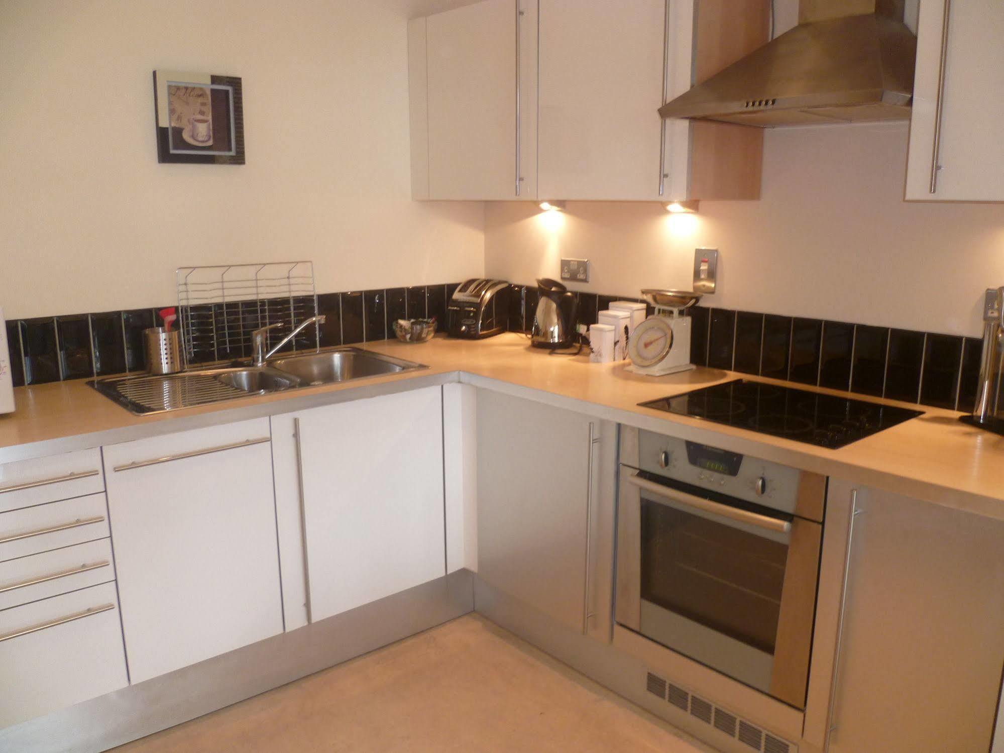 Crown Apartments 3B By Week2Week Newcastle upon Tyne Eksteriør bilde