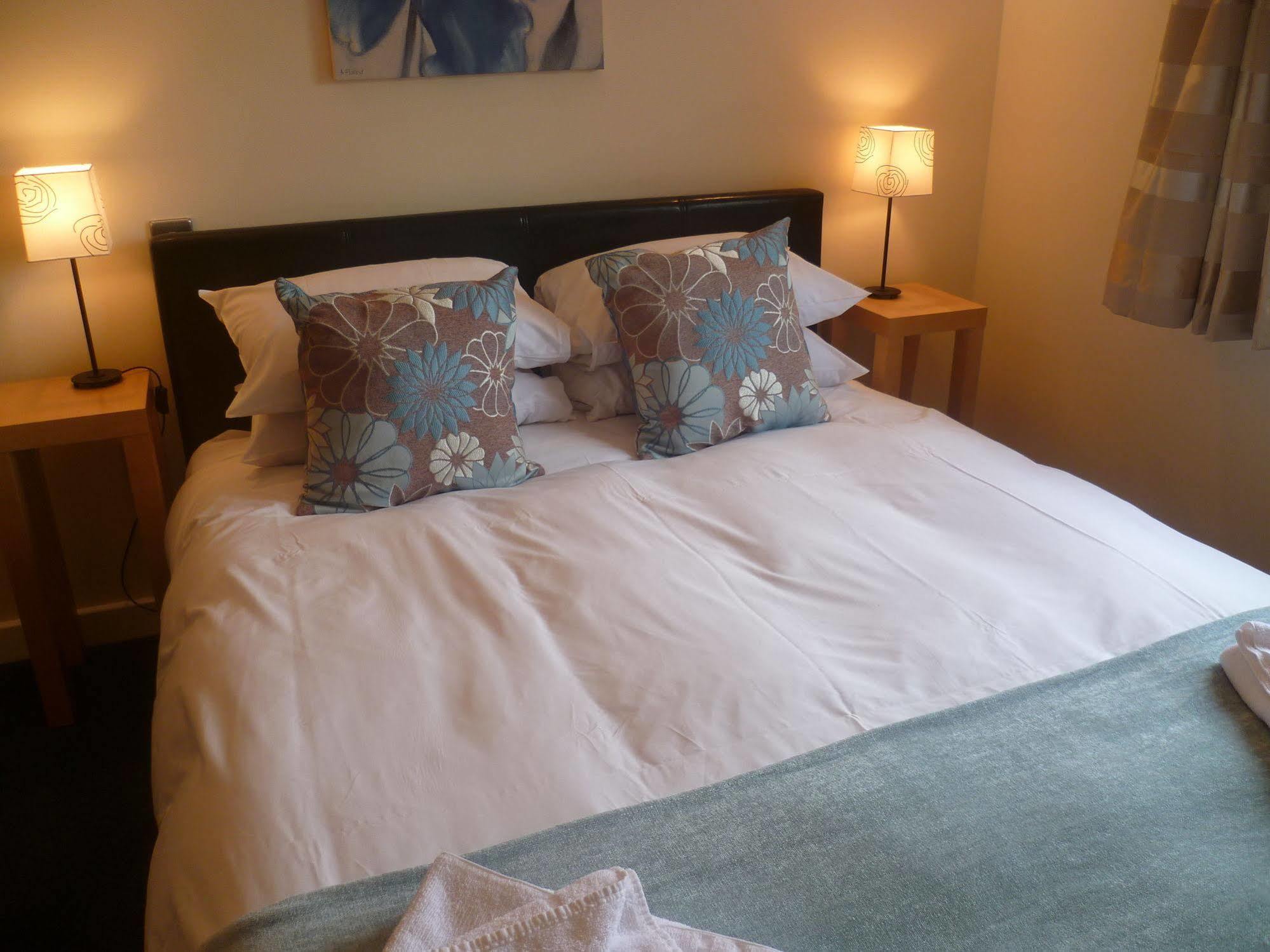 Crown Apartments 3B By Week2Week Newcastle upon Tyne Eksteriør bilde